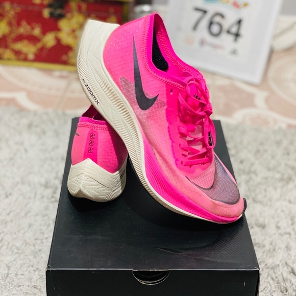 Nike Shoes - NIKE ZOOMX VAPORFLY NEXT%